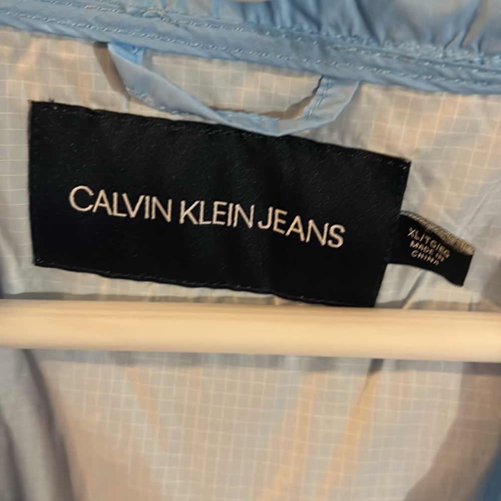 Calvin Klein pull over - Picture 2 of 3